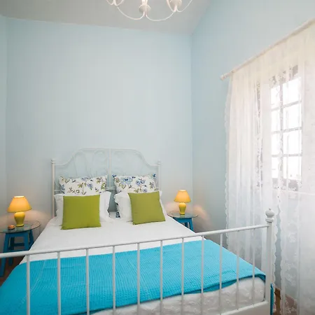 Surf By Laneez Hostel *